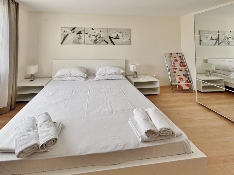 Apartmán 2+kk s terasou a bazénom Byala-Varna, Bulharsko - 8