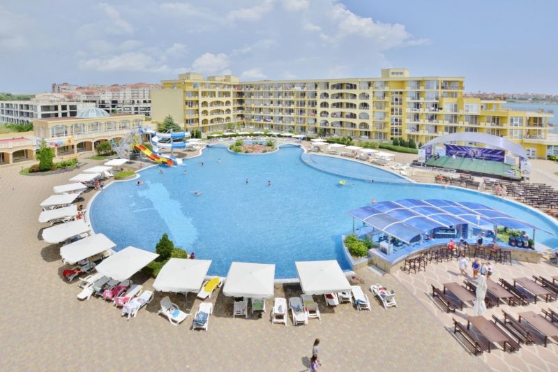 Apartmán 1+kk s terasou a bazénom Aheloy-Bulharsko - 9