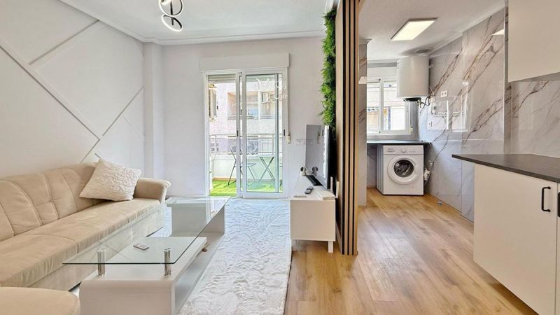 Apartmán 3+kk s balkónom Torrevieja-Španielsko - 7