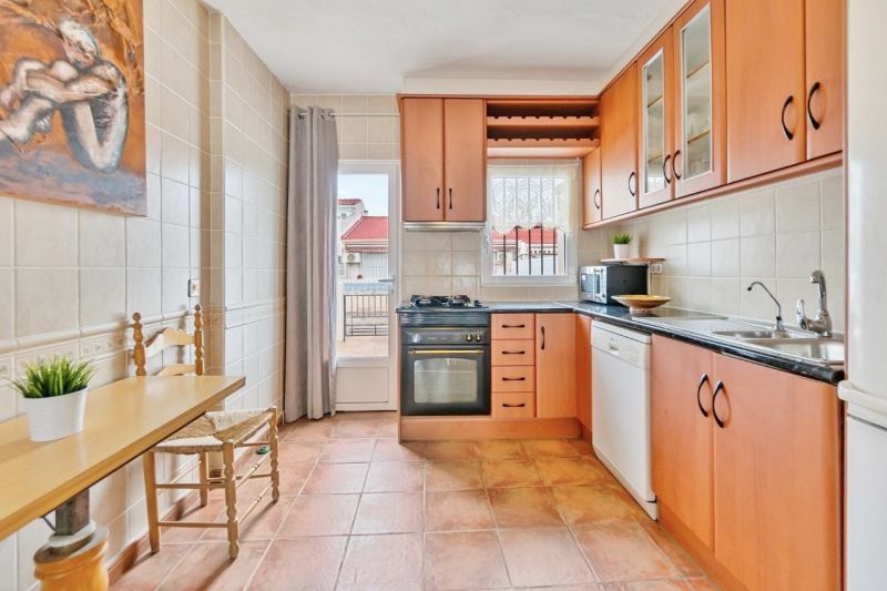 Dom 3+kk s terasou a bezénom Torrevieja-La Mata, Španielsko - 3