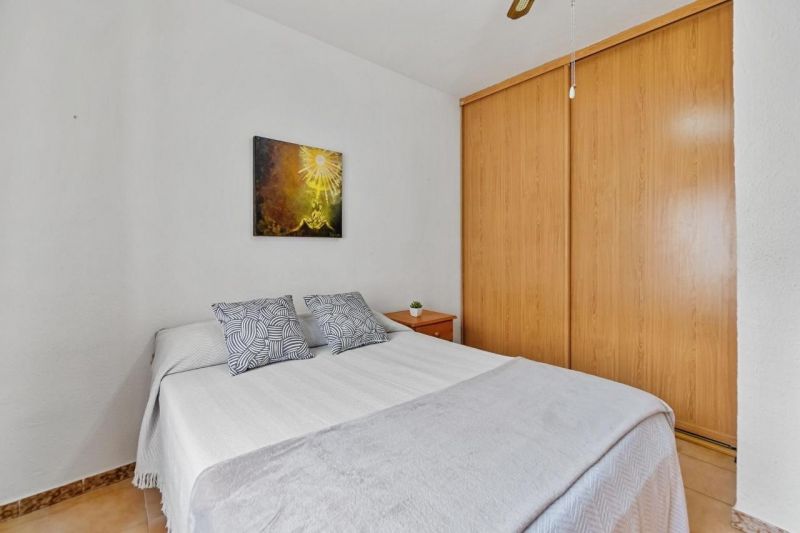 Dom 3+kk s terasou a bezénom Torrevieja-La Mata, Španielsko - 12