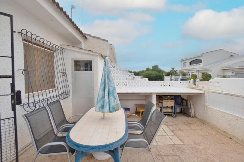 Dom 3+kk s terasou a bezénom Torrevieja-La Mata, Španielsko - 20