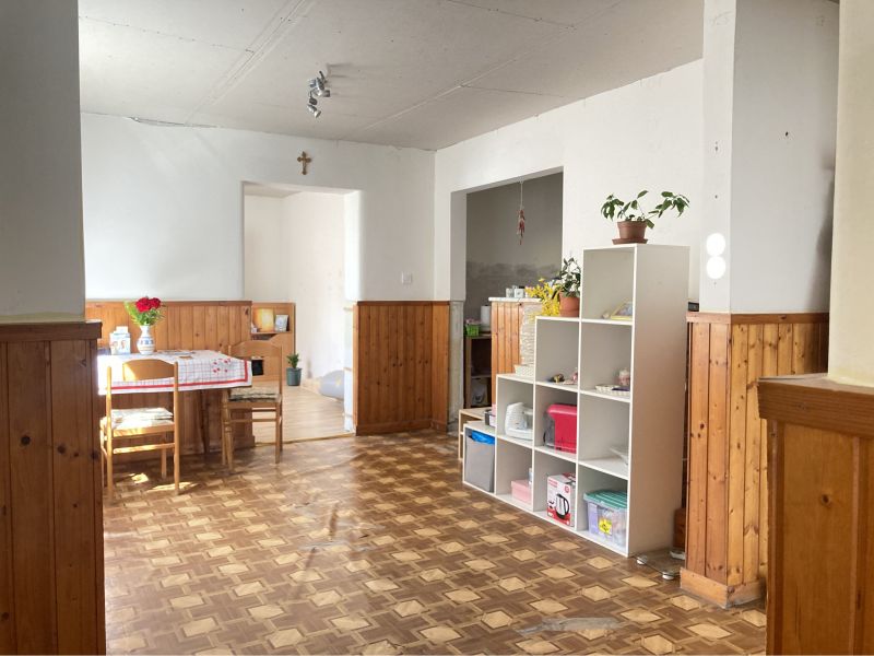 PREDAJ rodinný dom Bezenye - 3