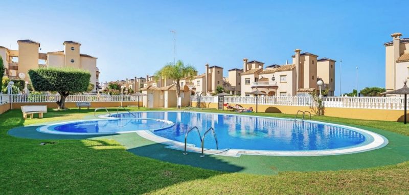 Apartmán 3+kk s bazénom Orihuela-Cabo Roig, Španielsko - 1