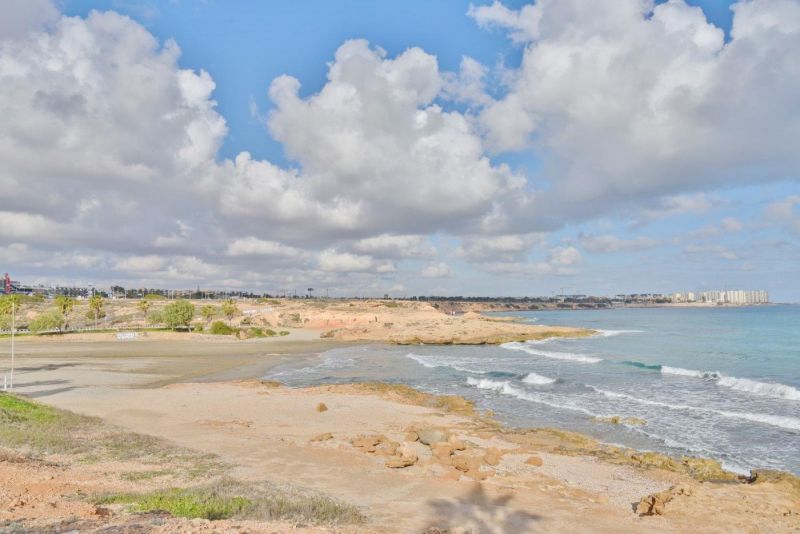 Dom 3+1 s bazénom Orihuela Costa-Playa Flamenca, Španielsko - 20