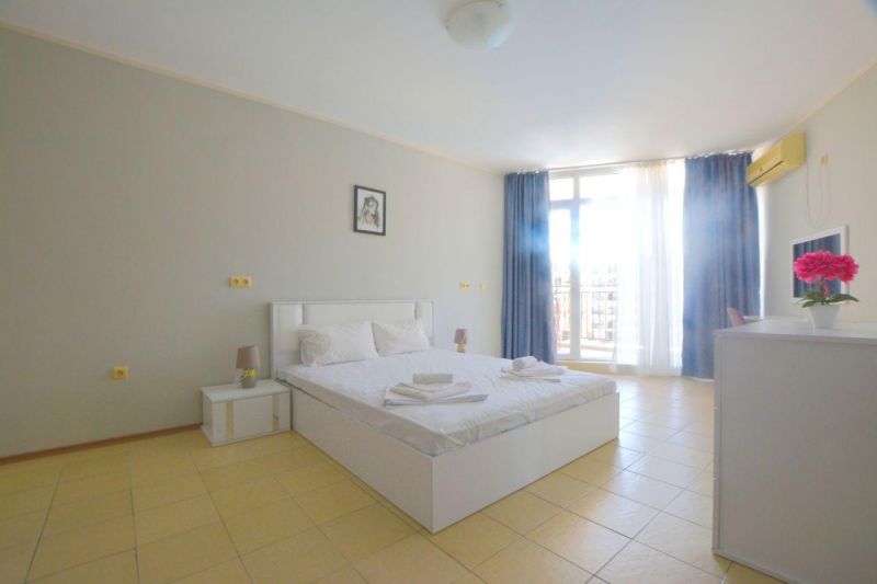 Apartmán 2+kk s balkónom a bazénom Midia Grand Resort-Aheloy, Bulharsko - 9