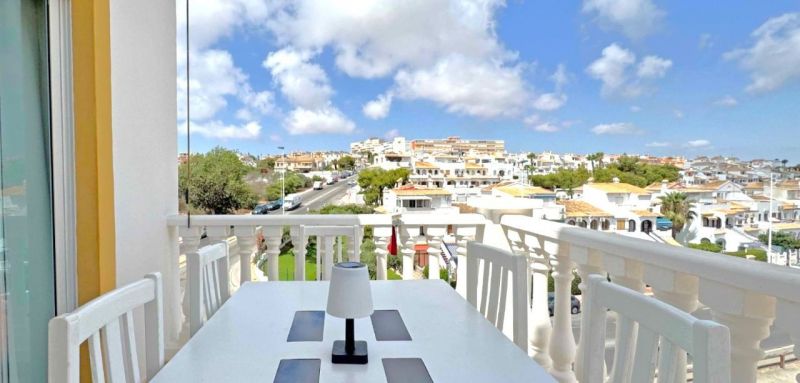 Dom 4+kk s bazénom a terasou Torrevieja-La Mata, Španielsko - 11