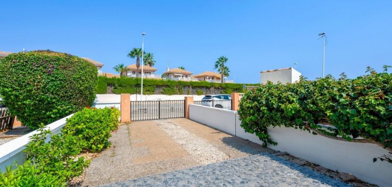 Radový dom 3+kk s bazénom Orihuela Costa, Španielsko - 8