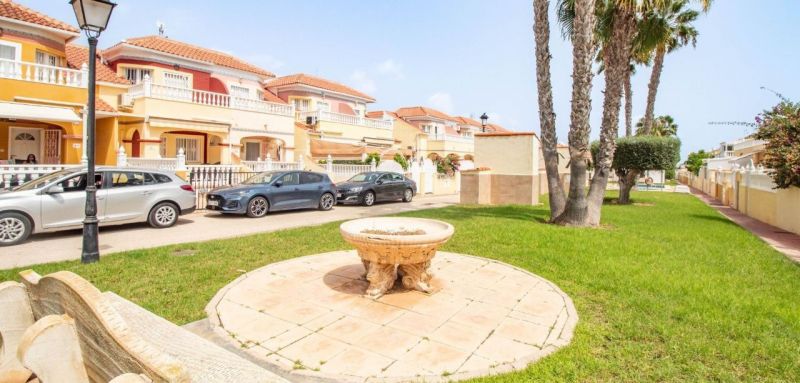 Radový dom 3+kk s bazénom Orihuela Costa, Španielsko - 20