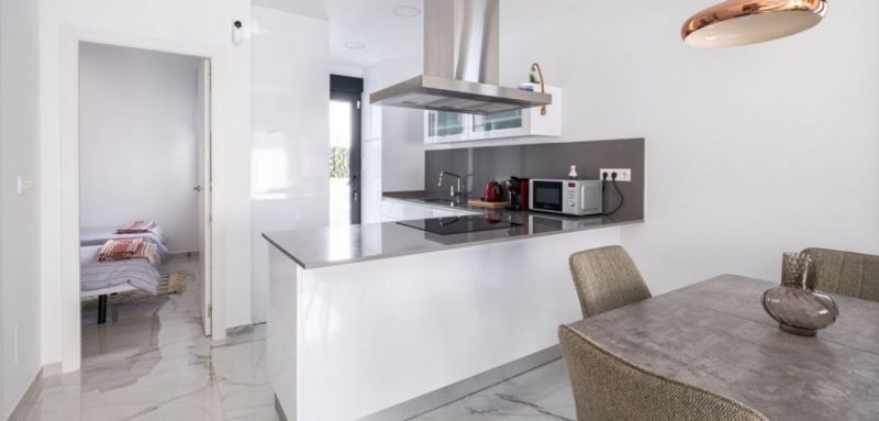 Modrený 2 podlažný dom 4+kk s bazénom, Torrevieja-Španielsko - 3