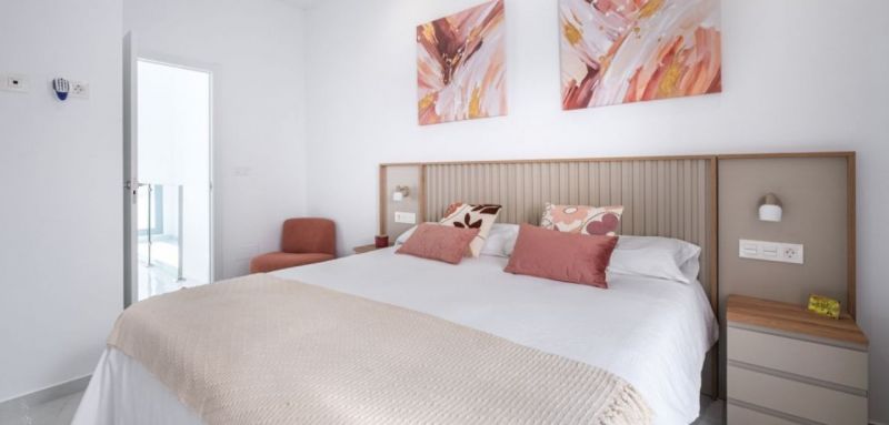 Modrený 2 podlažný dom 4+kk s bazénom, Torrevieja-Španielsko - 11