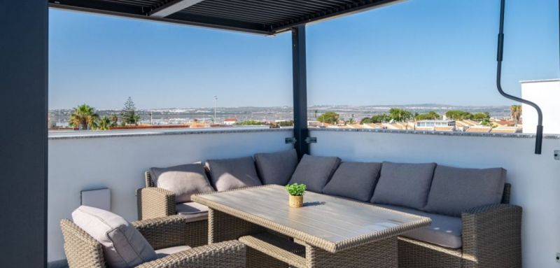 Modrený 2 podlažný dom 4+kk s bazénom, Torrevieja-Španielsko - 18