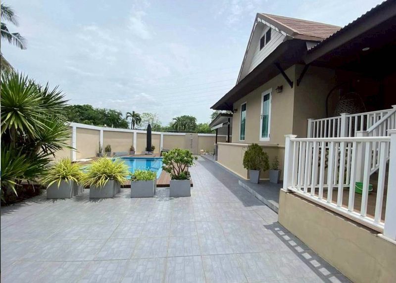 Thajsko-Pattaya-4 izbová vila s bazénom-Chaiyaphruek 2rd. - 1