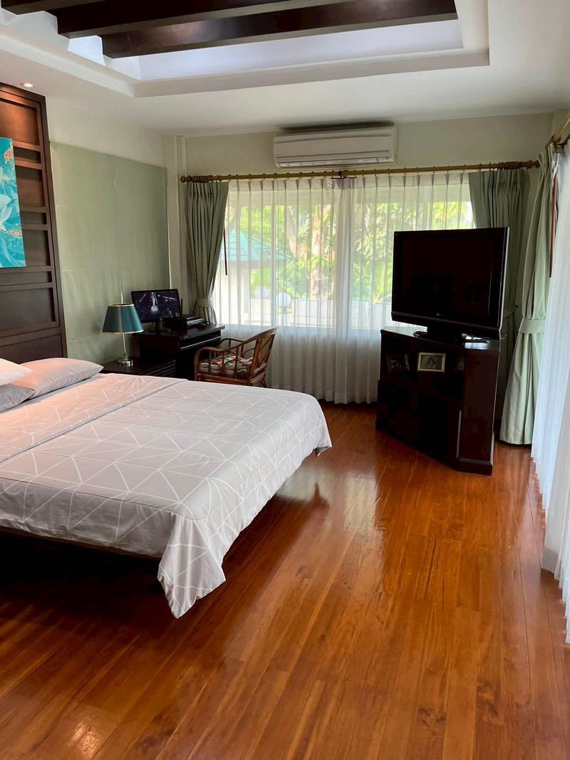 Thajsko-4 izbová vila s bazénom-Takhian Tia Pattaya - 5