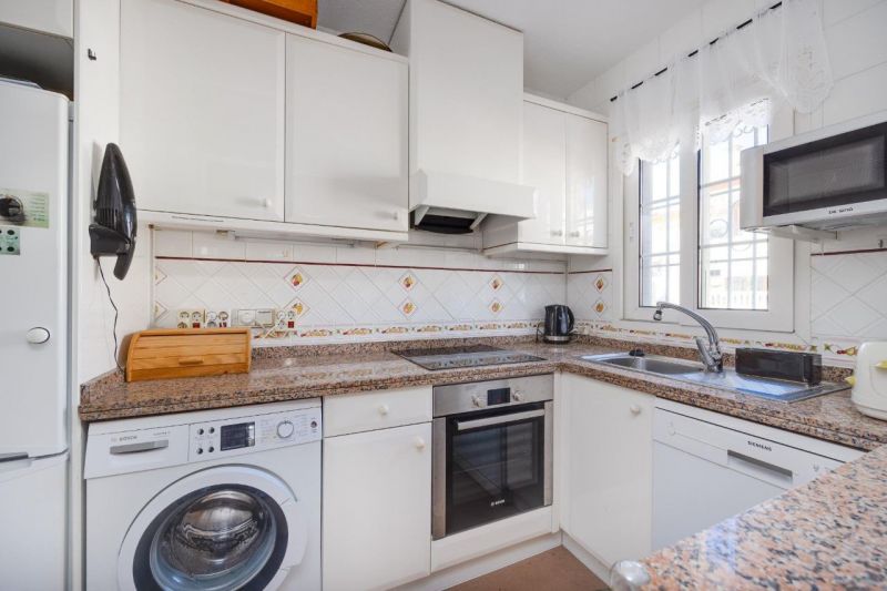 Radový dom 4+kk Orihuela Costa-Playa Flamenca, Španielsko - 13