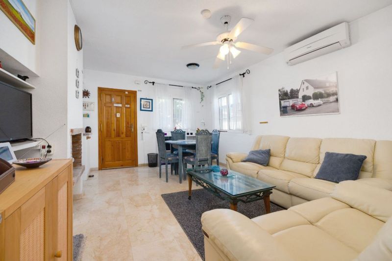 Radový dom 4+kk Orihuela Costa-Playa Flamenca, Španielsko - 11