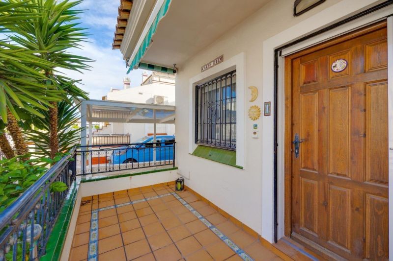 Radový dom 4+kk Orihuela Costa-Playa Flamenca, Španielsko - 17