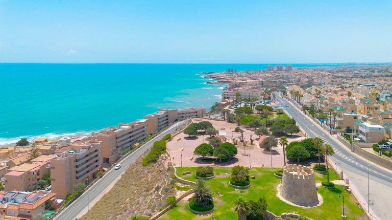 Radový dom 3+kk Torrevieja-Auguas Nuevas, Španielsko - 18