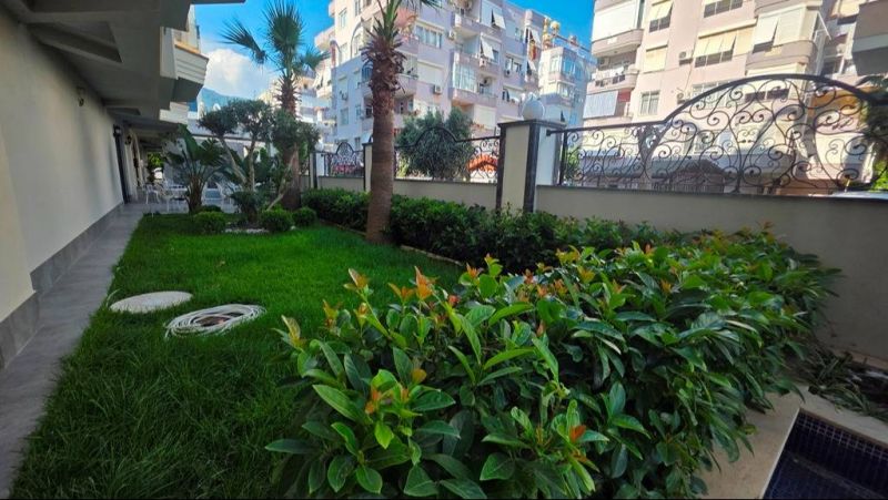 Luxusný apartmán na predaj v Alanyi – prvá línia pri mori, moderná rezidencia s výhľadom na more APM - 16