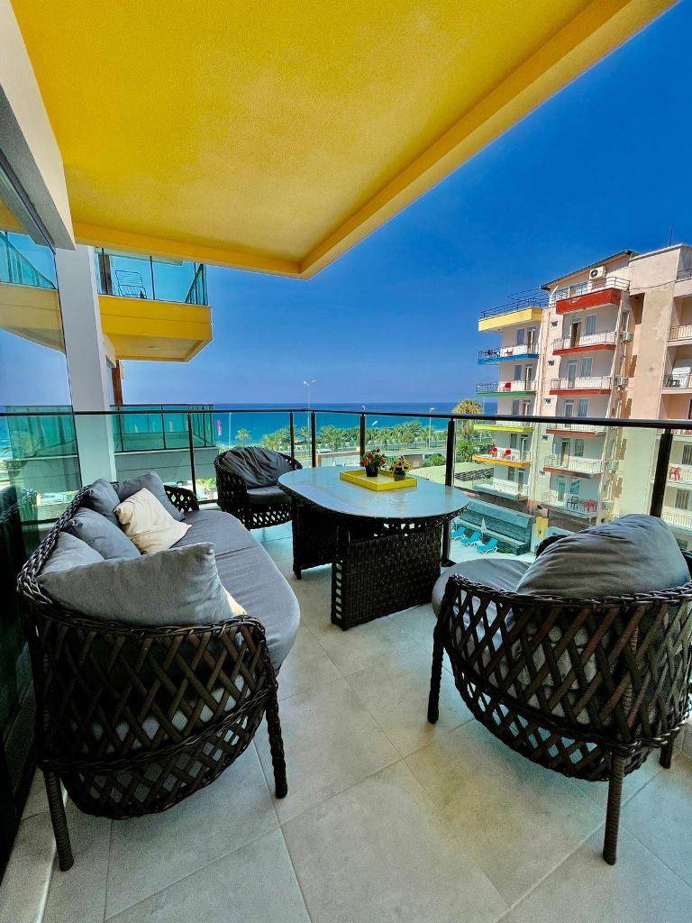 Zariadený apartmán v prvej línii pri mori Alanya Mahmutlar APM - 10
