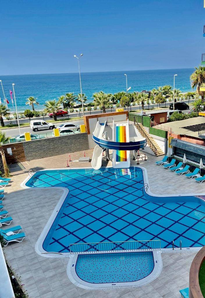 Zariadený apartmán v prvej línii pri mori Alanya Mahmutlar APM - 21