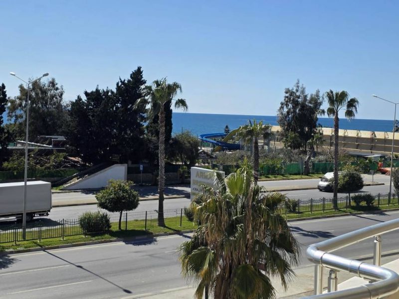 Zariadený trojizbový byt s výhľadom na more Alanya Konaklı Turecko APM - 11