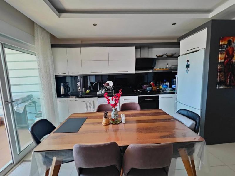 Zariadený mezonet apartmán s 3 spálňami a výhľadom na more Alanya - Tosmur APM - 8