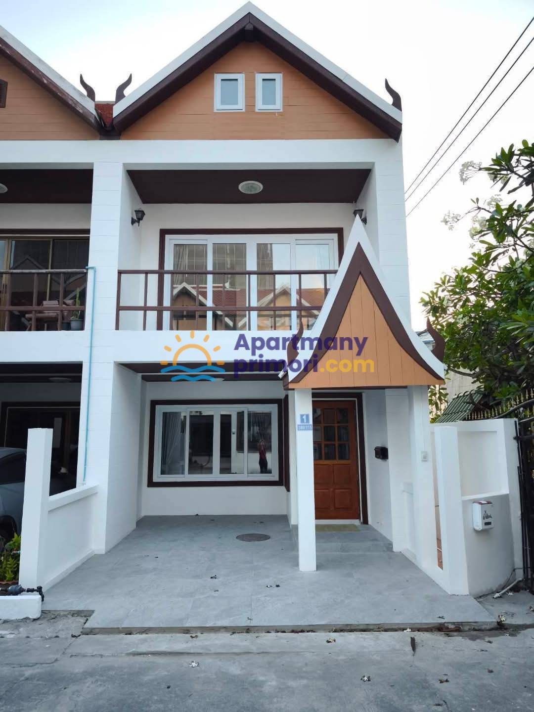 3 poschodový dom v Thajsku-Pattaya-Pratamnak Hill