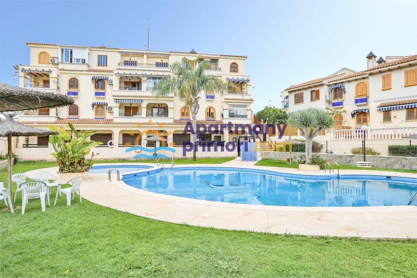 Radový dom 4+kk s terasou, Torrevieja-La Mata, Španielsko