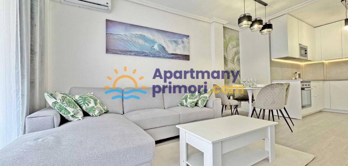 Apartmán 3+kk s balkónom, Torrevieja-Španielsko