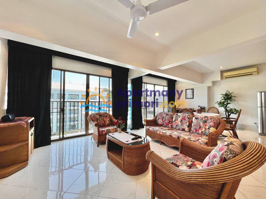 Thajsko-Pattaya- veľký 2 izbový apartmán-Sombat Condotel