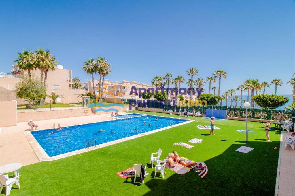 Apartmán 2+kk s bazénom Torrevieja-La Mata, Španielsko