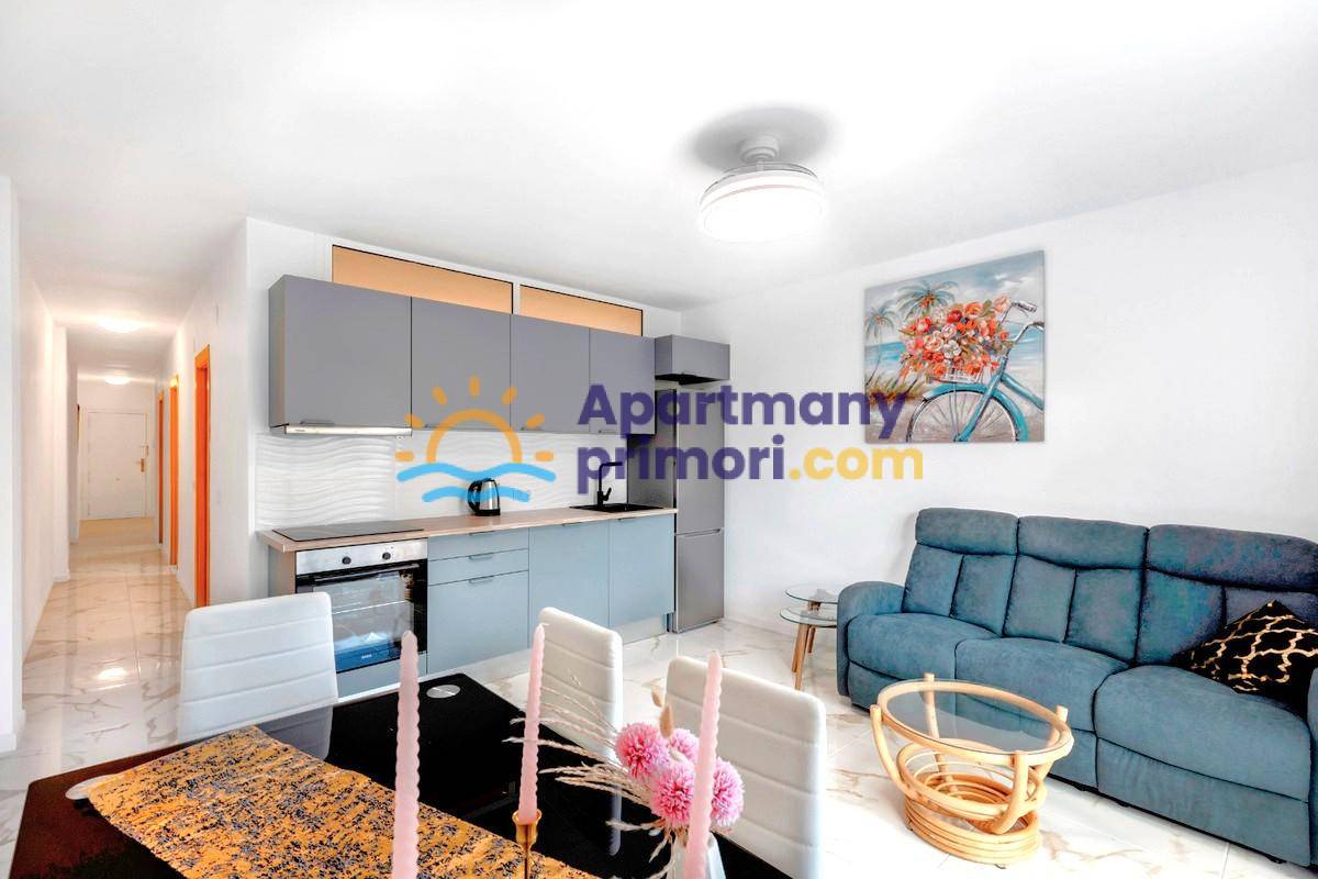 Apartmán 4+kk s balkónom Torrevieja-Playa Del Cura, Španielsko