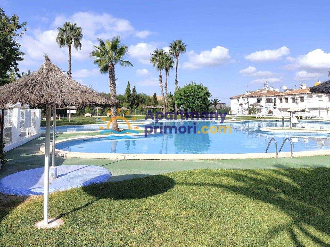 Apartmán 3+1 s bazénom Torrevieja-Los Altos, Španielsko