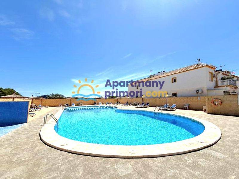 Apartmán 3+1 s terasou a bazénom Torrevieja-El Chaparral, Španielsko