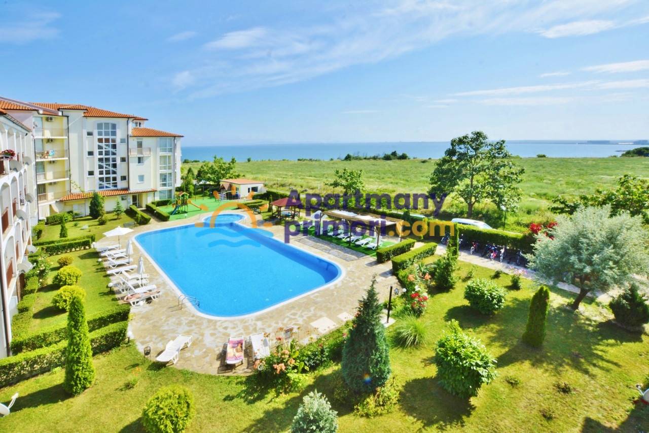 Apartmán 2+kk s balkónom a bazénom Ravda-Bulharsko