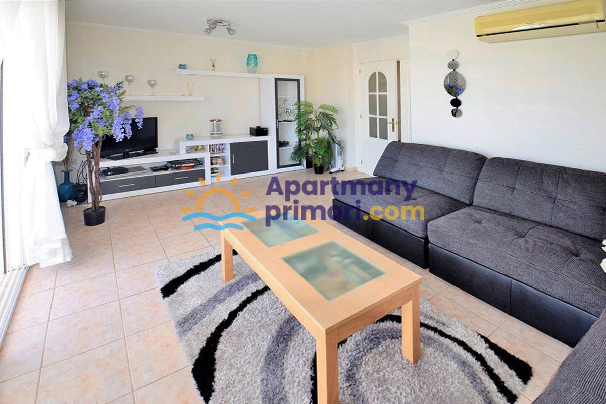 Veľký apartmán 3+1 s terasou Guardamar del Segura-Španielsko