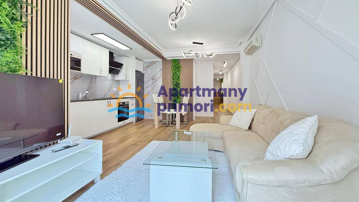 Apartmán 3+kk s balkónom Torrevieja-Španielsko