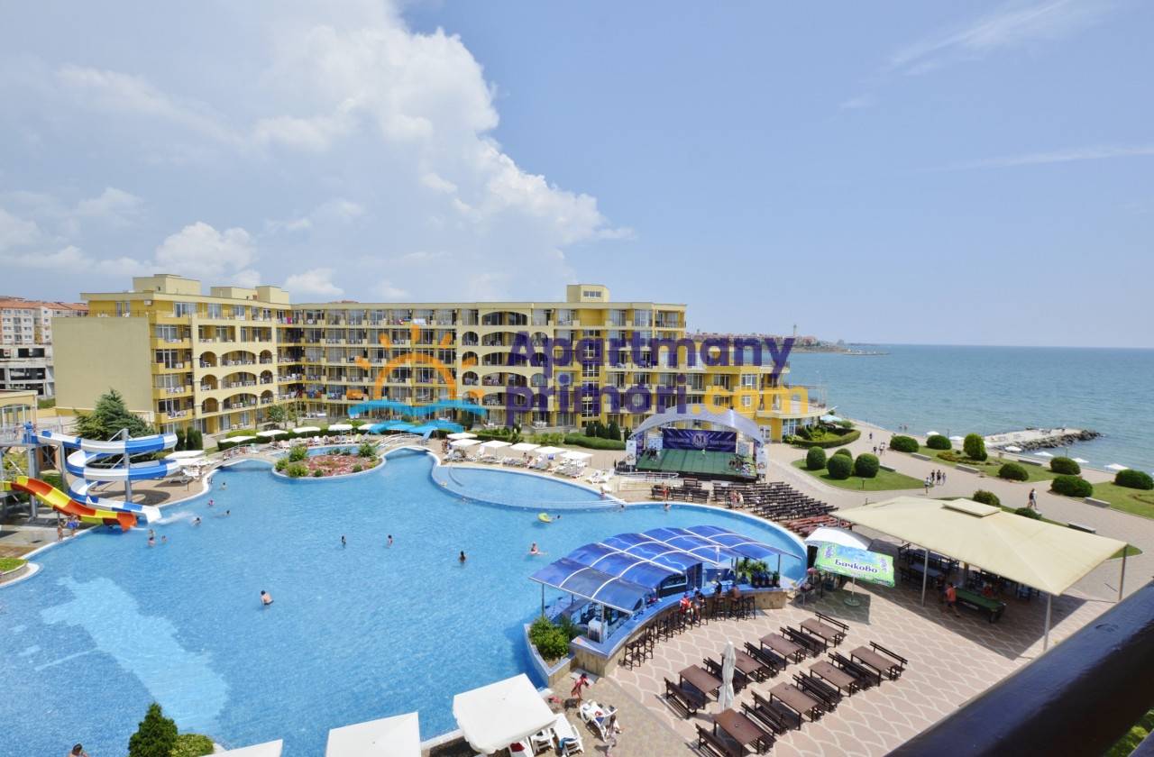 Apartmán 1+kk s terasou a bazénom Aheloy-Bulharsko