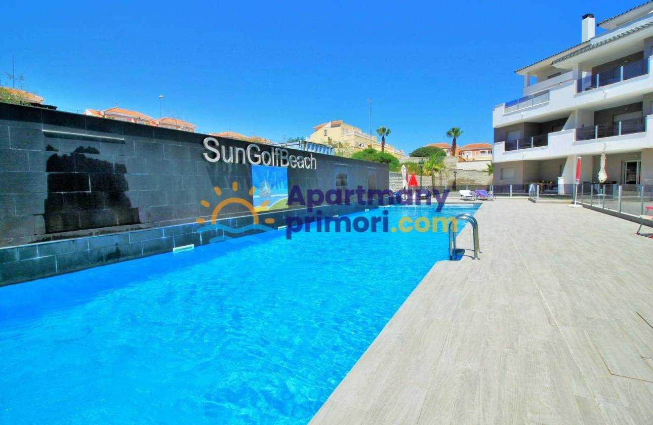 Apartmán 3+kk s terasou a bazénom Orihuela Costa-Villamartin, Španielsko