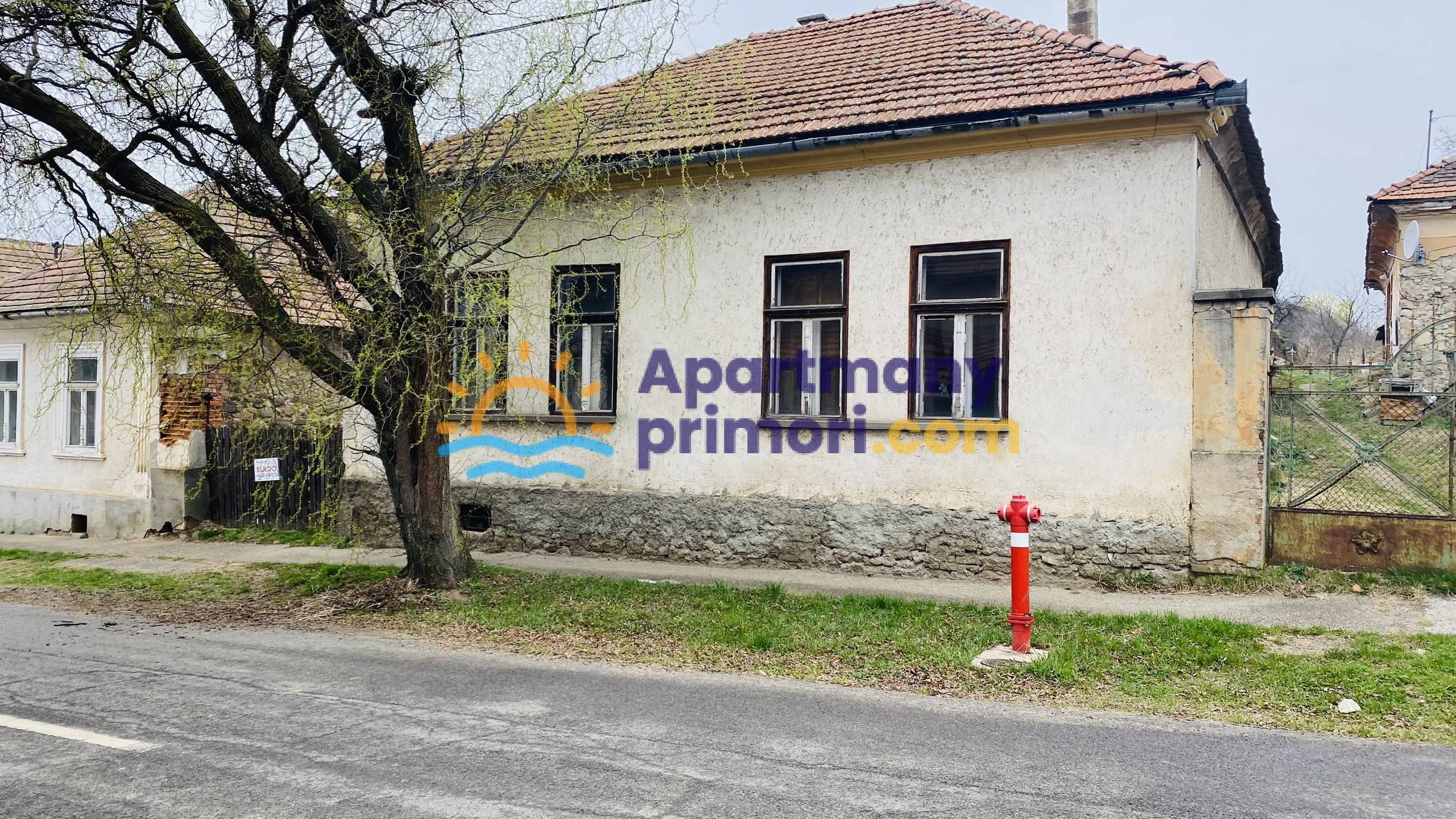 NA PREDAJ starý dom s pozemkom 1600m2 v Maďarsku